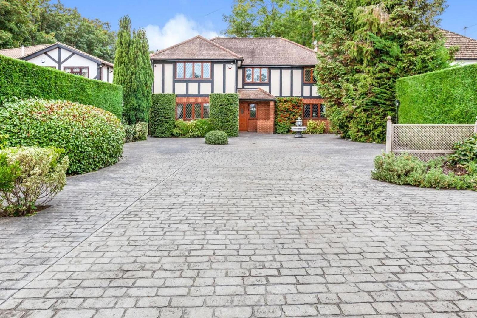 Old Slade Cottage - Train To London 30Mins, Heathrow 15Mins Away,Free Parking - En-Suit Rooms West Drayton  Bagian luar foto